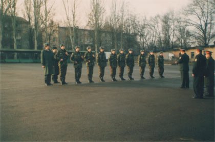 На плацу